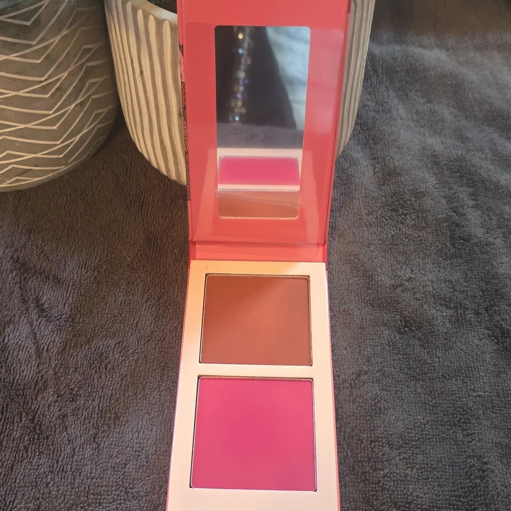 Juvia's Place Blushed Rouge Palette - VOLUME 3